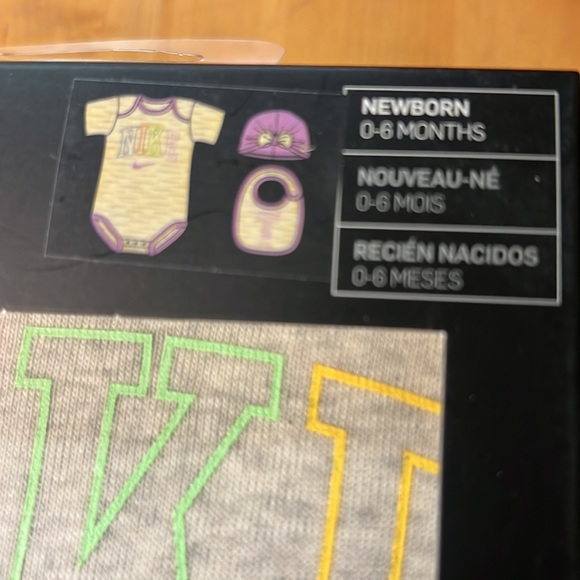 Nike Jordan 2-3 Pieces Set NIB - Picture 2 of 4